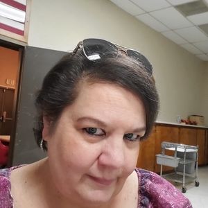 Meet your Posher, Carla